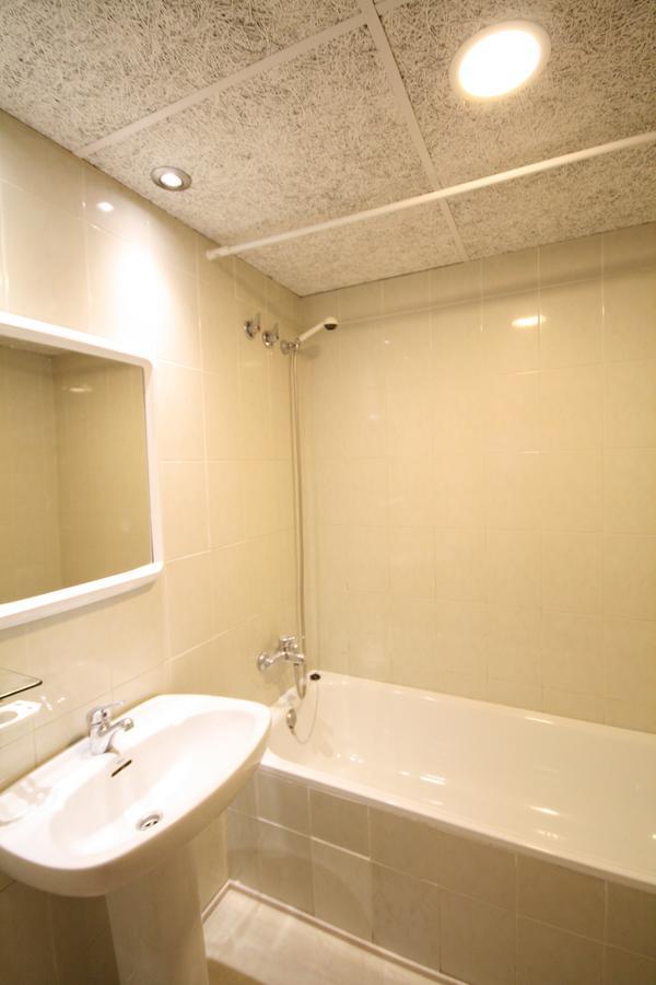 Standard Double or Twin Room,654906705:JPEG